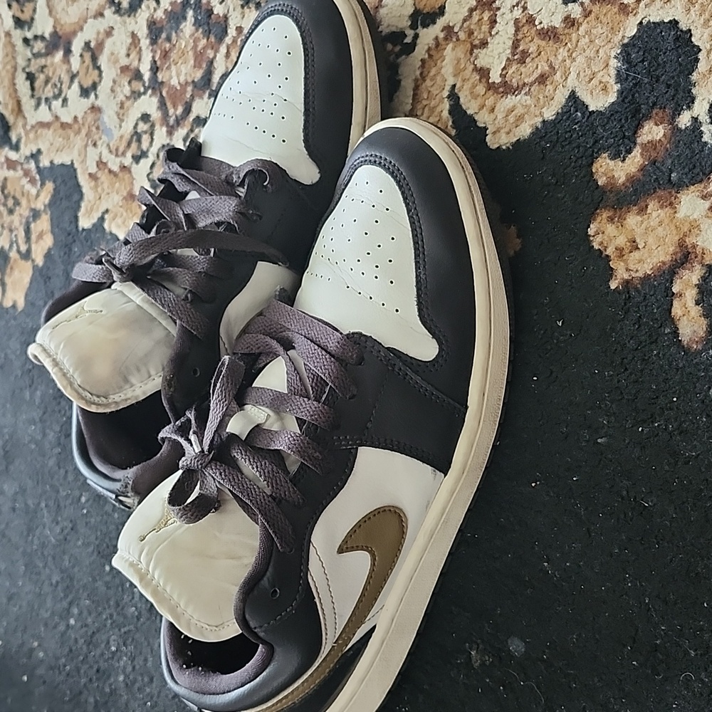 Women's Jordan Low-top Brown & Cream Sneakers w/Traction Soles; 8.5M